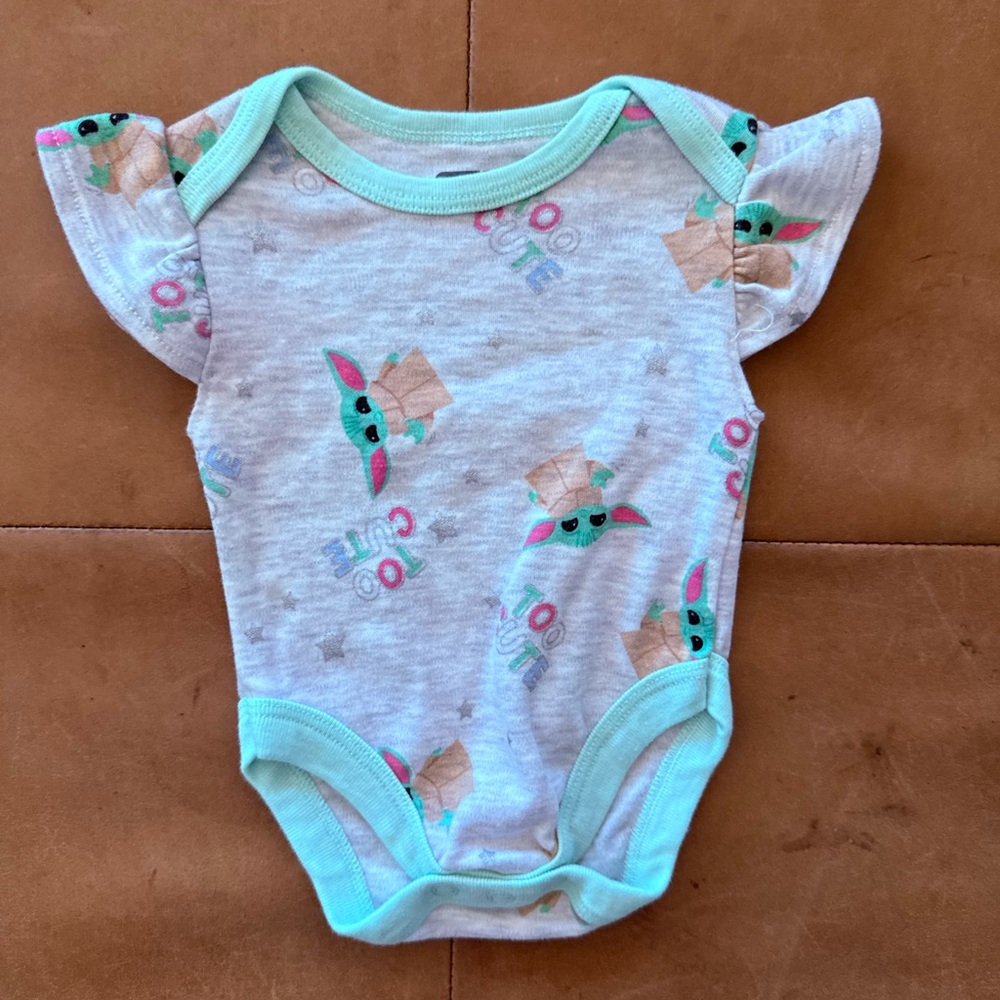 💙$5 FLASH SALE💙 Star Wars Mandalorian Too Cute Onesie 0-3M